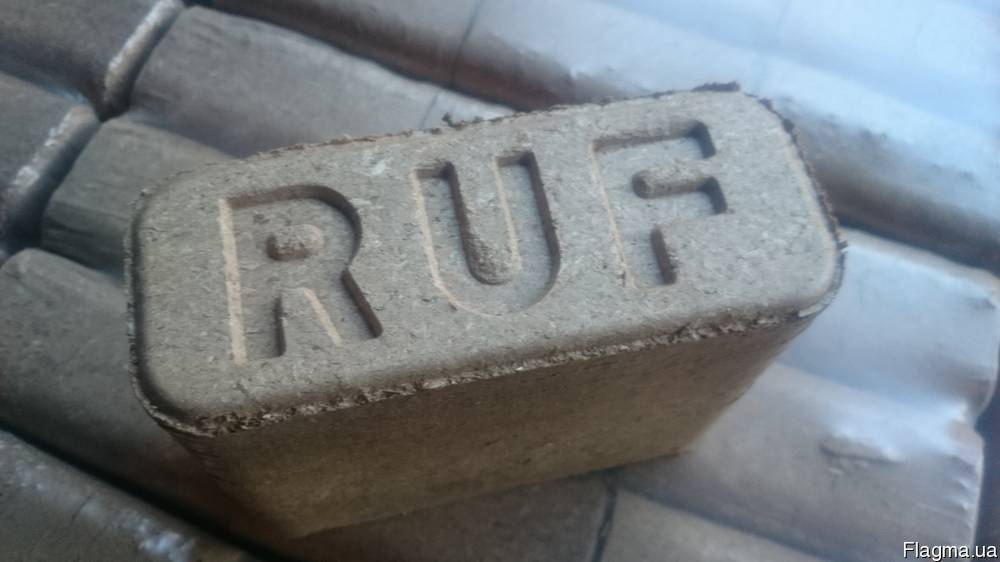 Dubové brikety z Ukrajiny